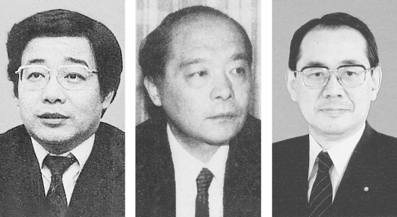 山崎正友・弁護士(左)、原島嵩・教学部長(中央)、秋谷栄之助・副会長(右)