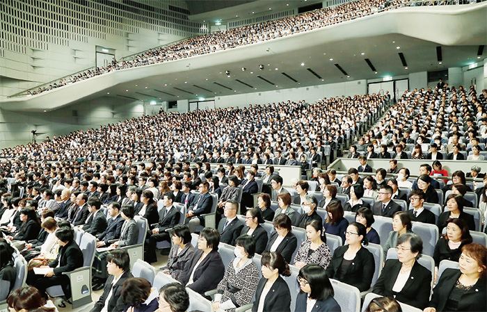 総幹部会に参加する顕正会幹部