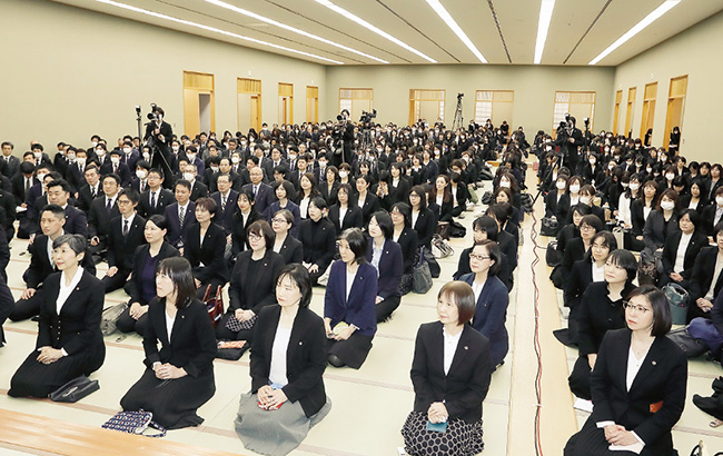 総幹部会に参加する顕正会幹部(1)