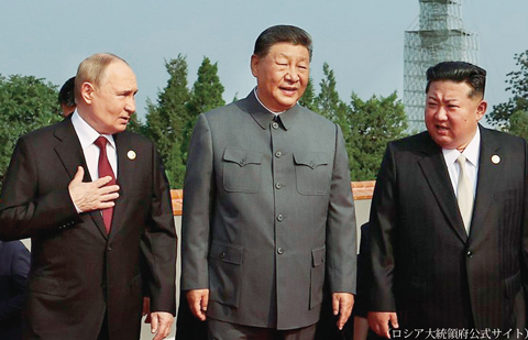 習近平・プーチン・金正恩が初めて一堂に会した意味は大きい