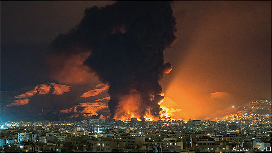 米・イスラエルの攻撃を受けたイランの石油貯蔵施設